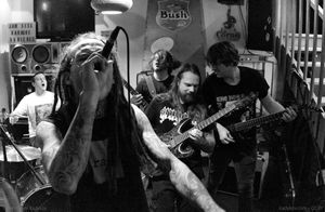 Freak Factor perform in La Lorgnette during Doudou